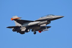 f-16-argentina-M1008